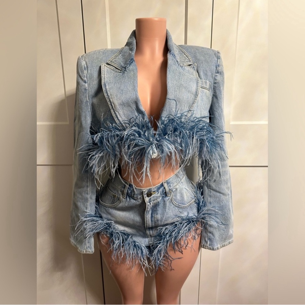 Area Feathered Trim Set